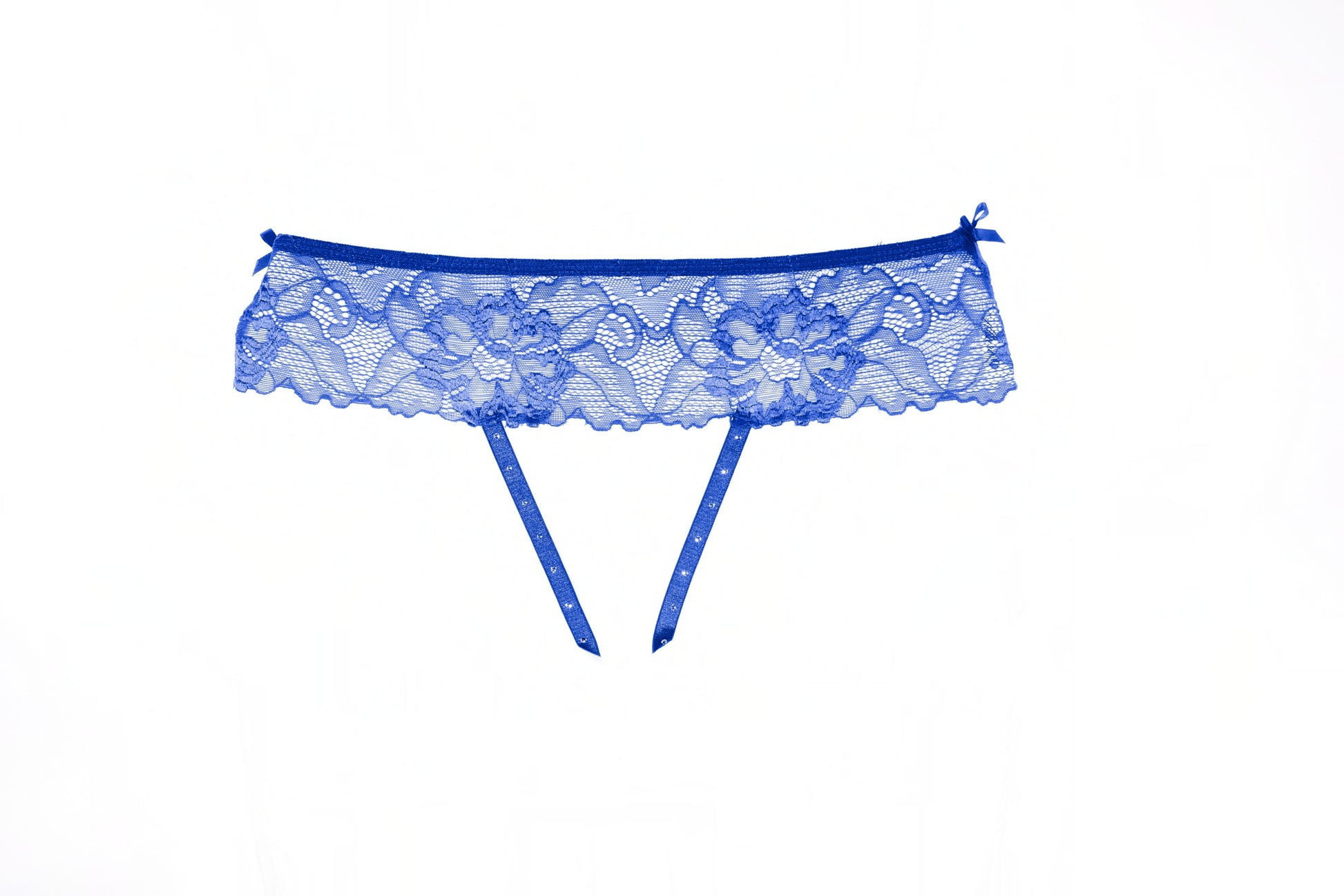 Open Party with Garters - Feel The Essence 